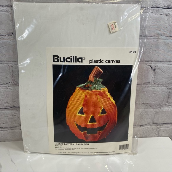 VTG 1994 Bucilla Plastic Canvas Jack-O-Lantern Halloween Needlecraft Kit 6129 - Picture 1 of 4